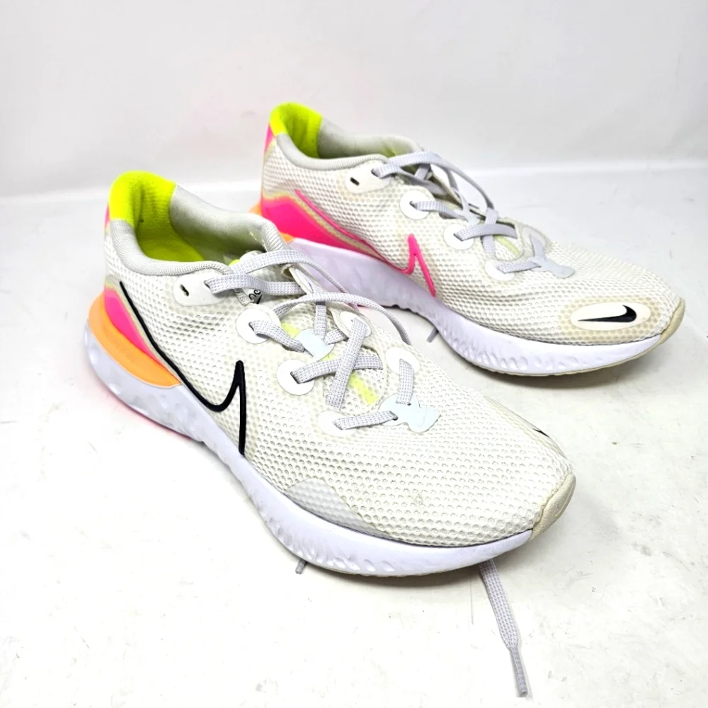 Nike Women's Renew‎ Run CK6360-005 White Multi Running Shoes Sneakers Size 11.
